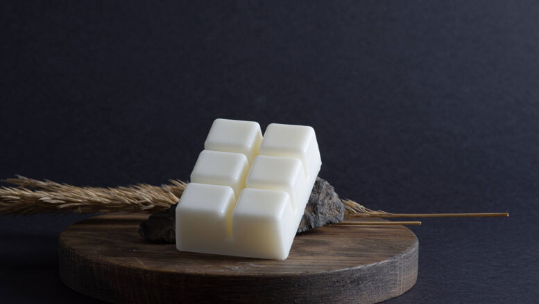 How To Use Scented Wax Melts, Cubes, & Tarts  Melting candles, Scented  wax, Scented wax melts